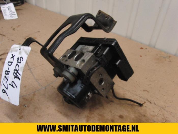 Usagé Bloc ABS Volkswagen Golf IV (1J1) 1.9 SDI Prix sur demande proposé par Autodemontagebedrijf Smit