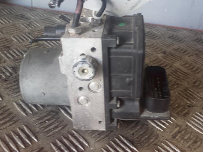 Usagé Pompe ABS Fiat Stilo (192A/B) 1.8 16V 3-Drs. Prix € 25,00 Règlement à la marge proposé par Autodemontagebedrijf Smit