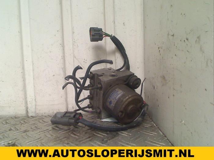 Używane Pompa ABS Mazda Xedos 9 2.3i V6 24V Miller Cena na żądanie oferowane przez Autodemontagebedrijf Smit