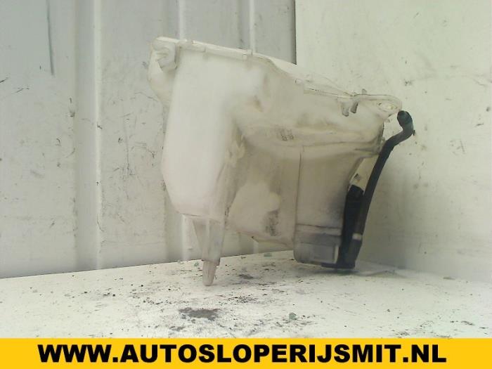 Pompe lave-glace avant d'un Toyota Corolla (EB/ZZ/WZ/CD) 1.6 16V VVT-i 2001