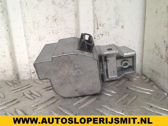 Used Engine management computer Mercedes E (W210) 2.9 E-290 TDi Price on request offered by Autodemontagebedrijf Smit