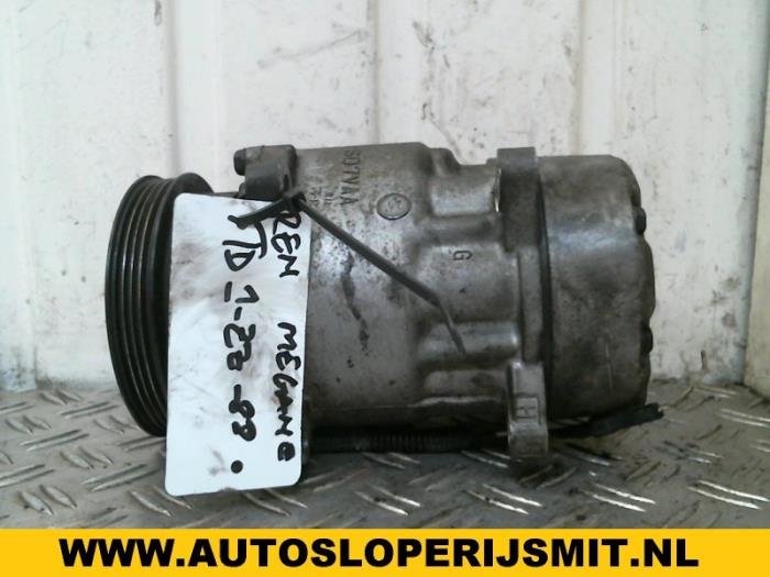 Air conditioning pump from a Renault Megane (EA) 1.6i 1998