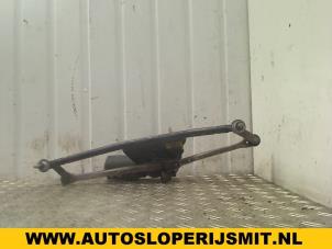 Used Wiper mechanism BMW 3 serie (E36/4) 318i Price on request offered by Autodemontagebedrijf Smit