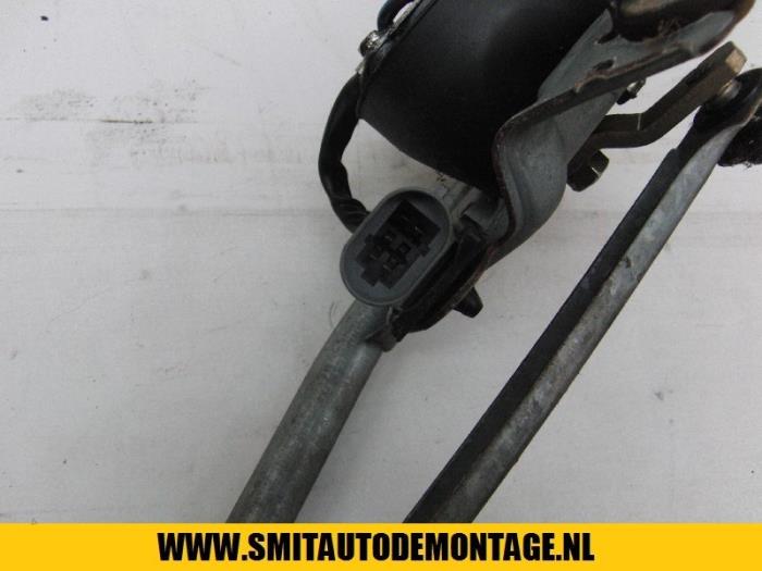 Wiper motor + mechanism from a Renault Kangoo (KC) 1.9 D 65 1998