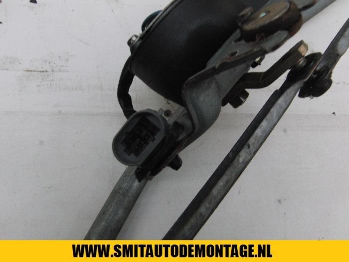 Wiper motor + mechanism from a Renault Kangoo (KC) 1.9 D 65 1998
