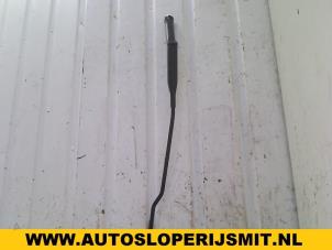 Used Front wiper arm Audi A4 Avant (B5) 1.9 TDI Price on request offered by Autodemontagebedrijf Smit