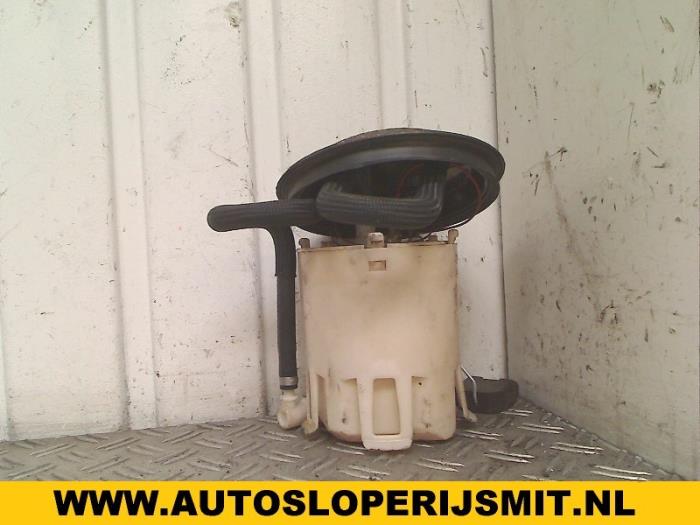 Bomba de gasolina mecánica de un Opel Astra G Caravan (F35) 1.6 16V 1998