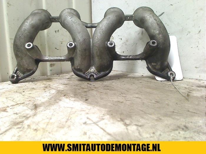 Intake manifold from a Peugeot 206 (2A/C/H/J/S) 1.9 D 2001