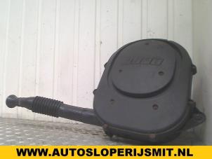 Używane Obudowa filtra powietrza Fiat Punto II (188) 1.2 60 S 5-Drs. Cena na żądanie oferowane przez Autodemontagebedrijf Smit
