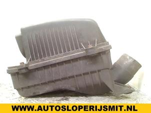 Used Air box Kia Carnival 2 (FIB/FLD) 2.9 HPDi 16V Price on request offered by Autodemontagebedrijf Smit
