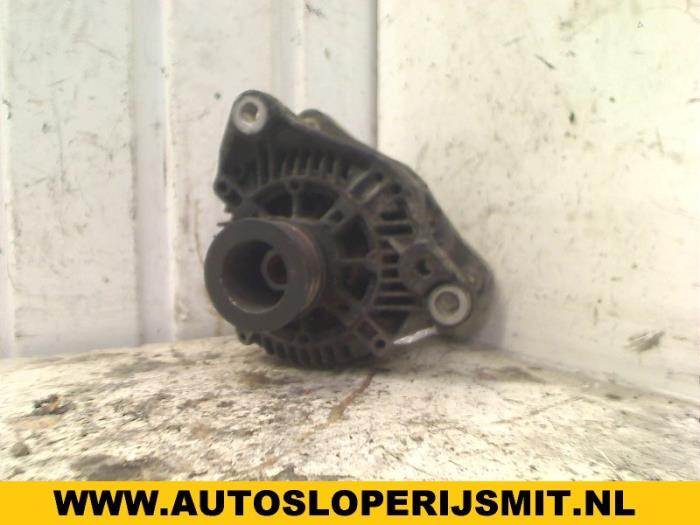 Begagnade Dynamo BMW 3 serie Compact (E36/5) 318 tds Pris på förfrågan erbjuds av Autodemontagebedrijf Smit