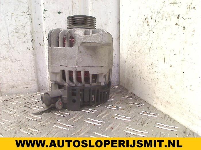 Begagnade Dynamo Peugeot 306 (7A/C/S) 1.6i XR,XT,ST Pris på förfrågan erbjuds av Autodemontagebedrijf Smit
