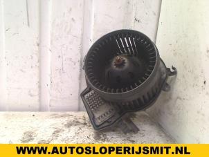Used Heating and ventilation fan motor Mercedes C (W203) 2.2 C-220 CDI 16V Price on request offered by Autodemontagebedrijf Smit