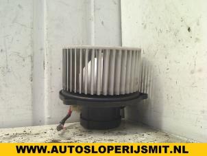 Usagé Moteur de ventilation chauffage Hyundai Lantra/Elantra II 2.0i GLS 16V Prix sur demande proposé par Autodemontagebedrijf Smit