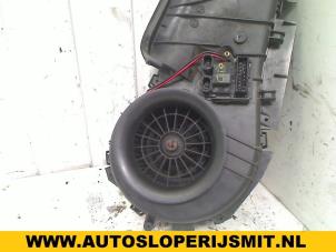 Used Heating and ventilation fan motor Renault Clio II (BB/CB) 1.2 Price on request offered by Autodemontagebedrijf Smit