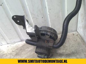 Used Exhaust air pump Volkswagen Passat (3B3) 2.0 Price on request offered by Autodemontagebedrijf Smit