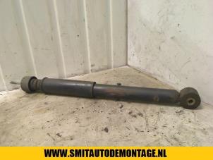 Used Rear shock absorber rod, left Renault Clio II (BB/CB) 1.4 16V Price on request offered by Autodemontagebedrijf Smit