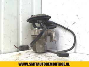 Usados Bomba de diésel Opel Zafira Precio de solicitud ofrecido por Autodemontagebedrijf Smit