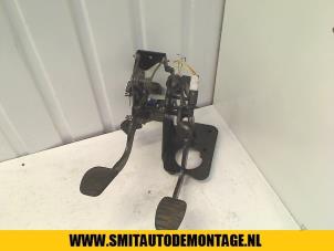 Used Set of pedals Renault Espace Price on request offered by Autodemontagebedrijf Smit