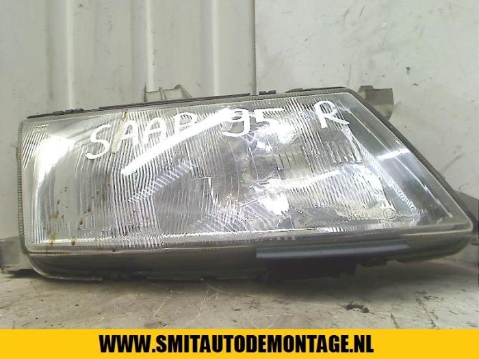 Używane Reflektor prawy Saab 95 Cena na żądanie oferowane przez Autodemontagebedrijf Smit