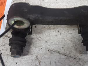 Used Rear brake calliperholder, left Peugeot 307 (3A/C/D) 1.6 16V Price € 10,00 Margin scheme offered by Autodemontagebedrijf Smit