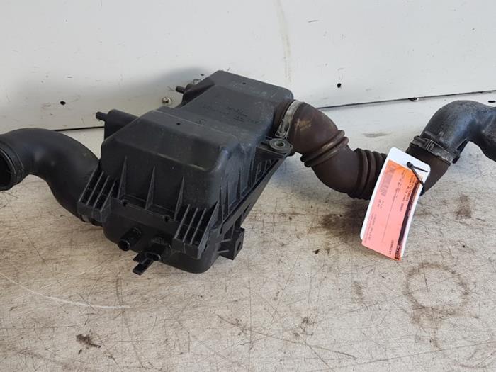 Begagnade Luftfilterhus Suzuki Alto (RF410) 1.1 16V Pris € 25,00 Marginaltabell erbjuds av Autodemontagebedrijf Smit