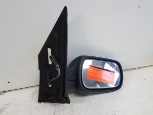 Usagé Rétroviseur extérieur droit Ford Fiesta 5 (JD/JH) 1.4 16V Prix € 30,00 Règlement à la marge proposé par Autodemontagebedrijf Smit