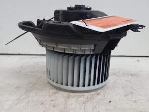 Used Heating and ventilation fan motor Fiat Grande Punto (199) Price € 65,00 Margin scheme offered by Autodemontagebedrijf Smit