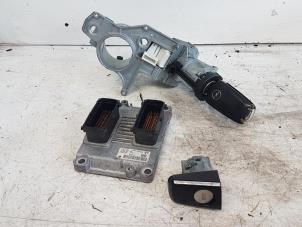 Used Ignition lock + computer Opel Astra H GTC (L08) 1.4 16V Twinport Price € 100,00 Margin scheme offered by Autodemontagebedrijf Smit