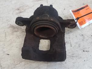 Used Front brake calliper, left Suzuki Alto (RF410) 1.1 16V Price € 20,00 Margin scheme offered by Autodemontagebedrijf Smit
