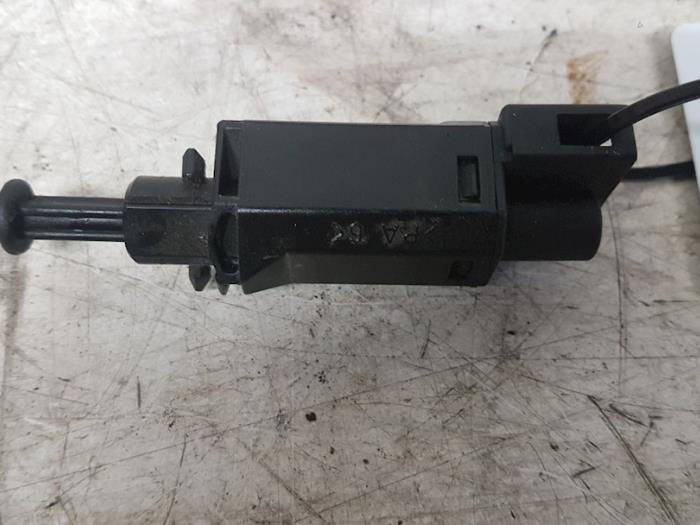 Clutch pedal sensor