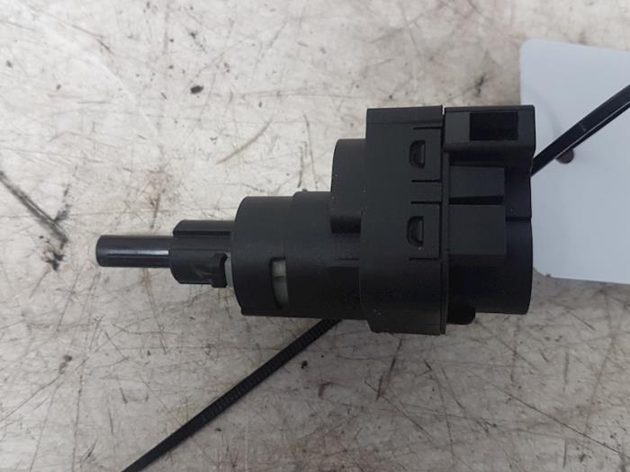 Usados Interruptor Audi A2 (8Z0) Precio € 40,00 Norma de margen ofrecido por Autodemontagebedrijf Smit