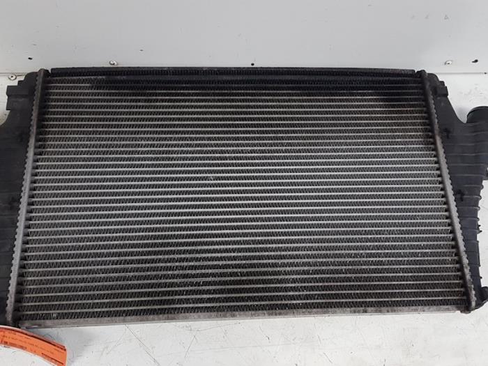 Usados Intercooler Opel Vectra C 2.2 DTI 16V Precio € 40,00 Norma de margen ofrecido por Autodemontagebedrijf Smit