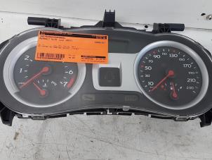 Used Instrument panel Renault Clio III (BR/CR) 1.6 16V Price € 45,00 Margin scheme offered by Autodemontagebedrijf Smit