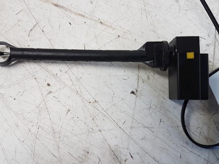 Begagnade Innetemperatursensor Lancia Phedra Pris € 10,00 Marginaltabell erbjuds av Autodemontagebedrijf Smit