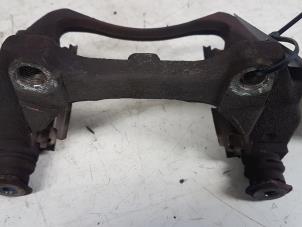 Used Front brake calliperholder, left Fiat Grande Punto (199) Price € 15,00 Margin scheme offered by Autodemontagebedrijf Smit