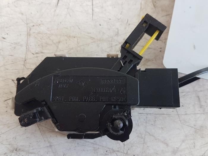 Begagnade Sensor (övriga) Renault Megane III Coupe (DZ) 1.6 16V Pris på förfrågan erbjuds av Autodemontagebedrijf Smit