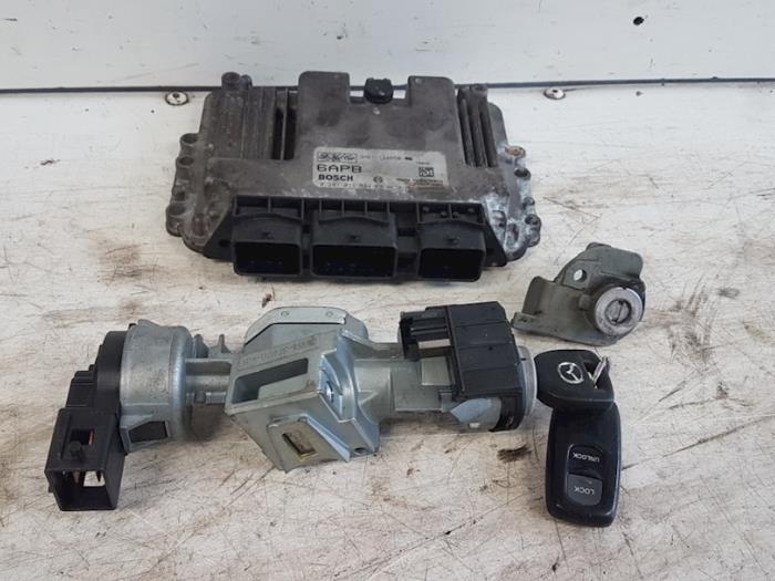 Used Ignition lock + computer Mazda 3 Sport (BK) Price € 100,00 Margin scheme offered by Autodemontagebedrijf Smit