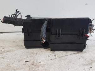 Usados Caja de fusibles Mazda 3 Sport (BK14) Precio de solicitud ofrecido por Autodemontagebedrijf Smit