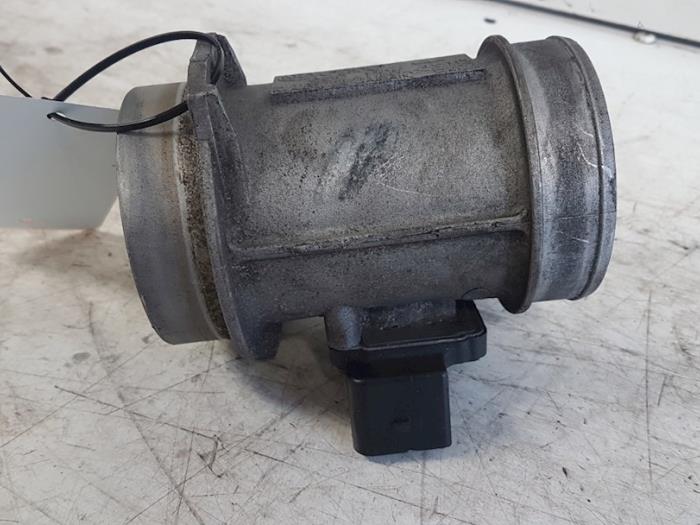 Gebrauchte Luftmassenmesser Audi A4 Avant (B6) 2.5 TDI 155 24V Preis € 15,00 Margenregelung angeboten von Autodemontagebedrijf Smit