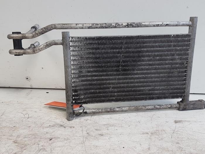 Oil cooler from a BMW 5 serie Touring (E39) 530d 24V 2000