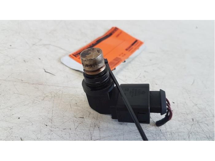Gebrauchte Nockenwelle Sensor Volkswagen Golf IV (1J1) 2.3 V5 GTI Preis € 10,00 Margenregelung angeboten von Autodemontagebedrijf Smit