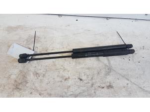 Used Set of bonnet gas struts Mercedes CLK (W208) 2.0 200 16V Price on request offered by Autodemontagebedrijf Smit