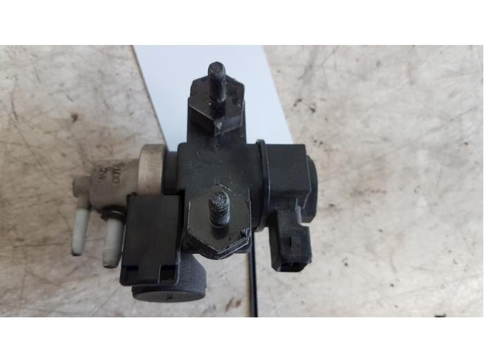 Begagnade Laddtryckssensor Hyundai H-1/H-200 2.5 CRDi Powervan Pris € 30,00 Marginaltabell erbjuds av Autodemontagebedrijf Smit