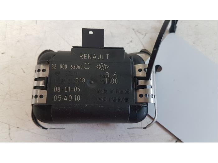 Begagnade Regnsensor Renault Vel Satis (BJ) Pris € 30,00 Marginaltabell erbjuds av Autodemontagebedrijf Smit