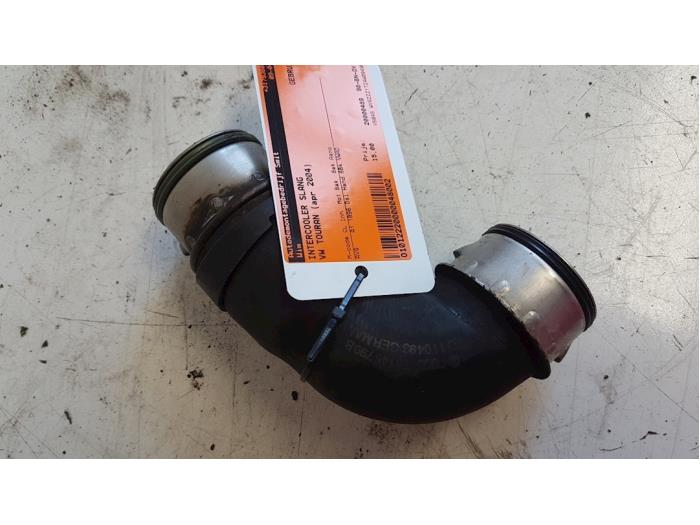 Gebrauchte Intercooler Schlauch Volkswagen Touran (1T1/T2) 1.9 TDI 100 Preis € 15,00 Margenregelung angeboten von Autodemontagebedrijf Smit