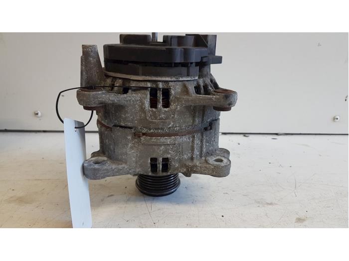 Begagnade Dynamo Volkswagen Touran (1T1/T2) 1.9 TDI 100 Pris € 30,00 Marginaltabell erbjuds av Autodemontagebedrijf Smit