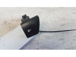 Begagnade Centrallåsbrytare Peugeot 307 (3A/C/D) 1.6 HDi 16V Pris € 10,00 Marginaltabell erbjuds av Autodemontagebedrijf Smit