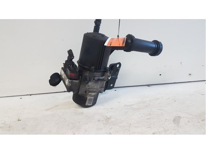 Usagé Pompe de direction Peugeot 307 (3A/C/D) 1.6 HDi 16V Prix € 75,00 Règlement à la marge proposé par Autodemontagebedrijf Smit