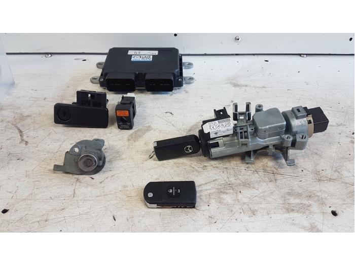 Used Ignition lock + computer Mazda 6 Sportbreak (GY19/89) 1.8i 16V Price € 100,00 Margin scheme offered by Autodemontagebedrijf Smit
